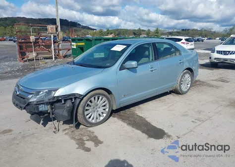 2010 Ford Fusion Hybrid z USA, uszkodzony, nr VIN 3FADP0L34AR392376